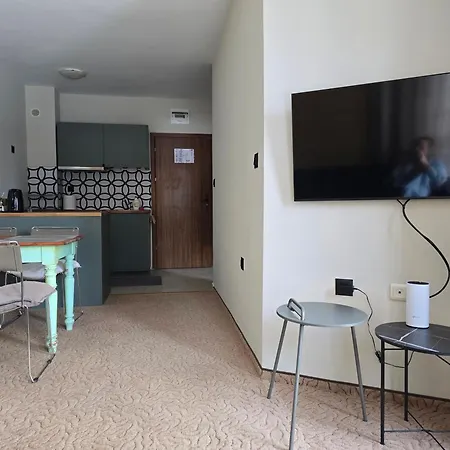 тони Apartamento *